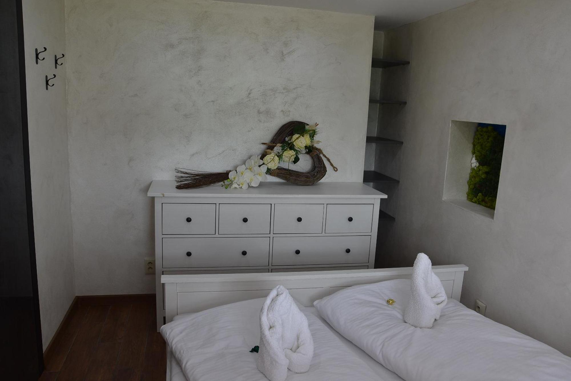 ולקה לומניקה Apartmany Zakovce & Spa מראה חיצוני תמונה